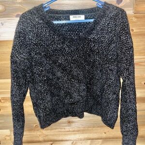 Double zero crop sweater